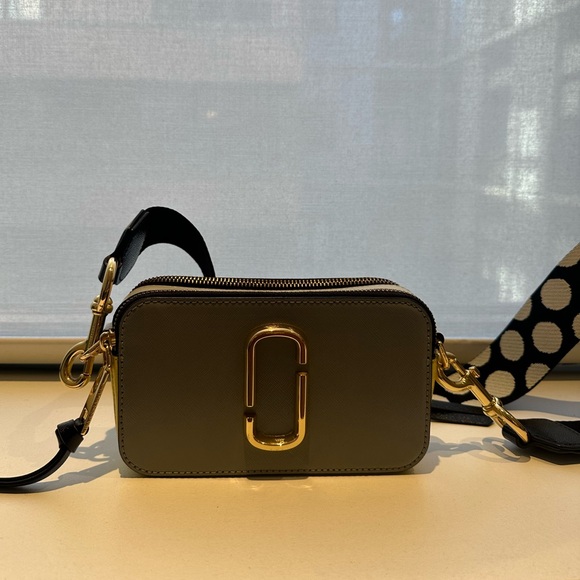 Marc Jacobs Handbags - Marc Jacobs The Snapshot Bag